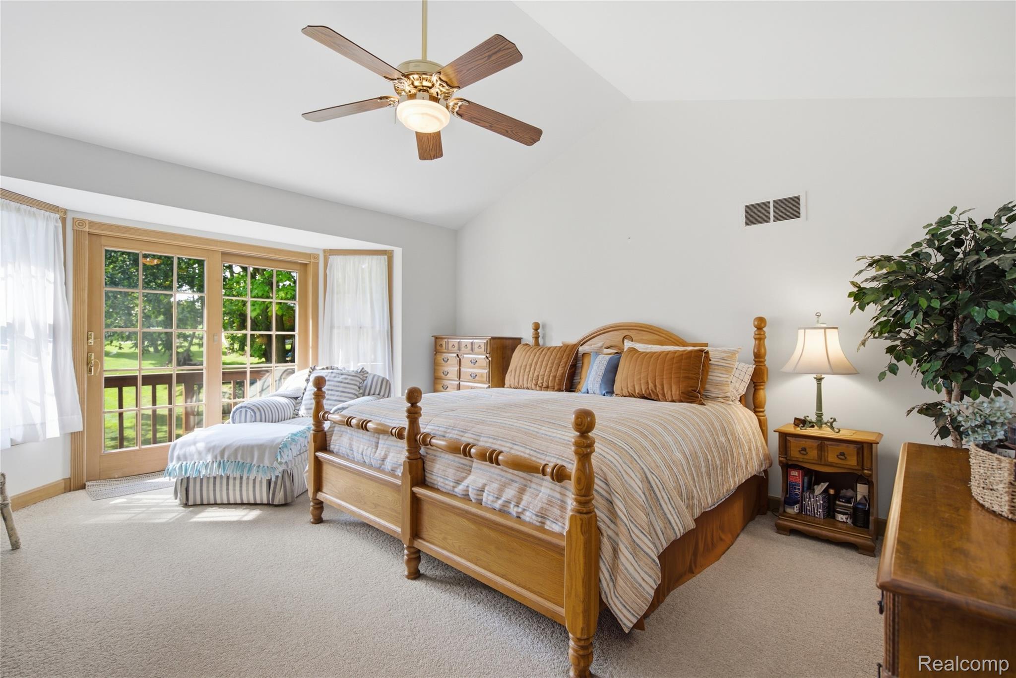 11325 Hartland Road Fenton, MI 48430 - Photo 13 of 37 28-DSC02249.jpg
