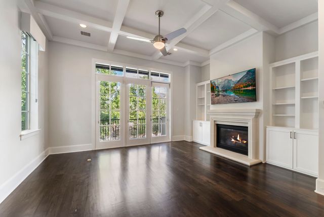 $950,000 | 130 Gateway Park Place, The Woodlands, TX 77380