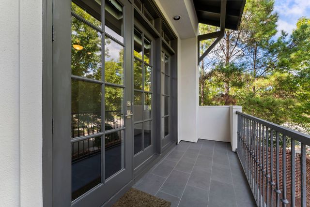 $950,000 | 130 Gateway Park Place, The Woodlands, TX 77380