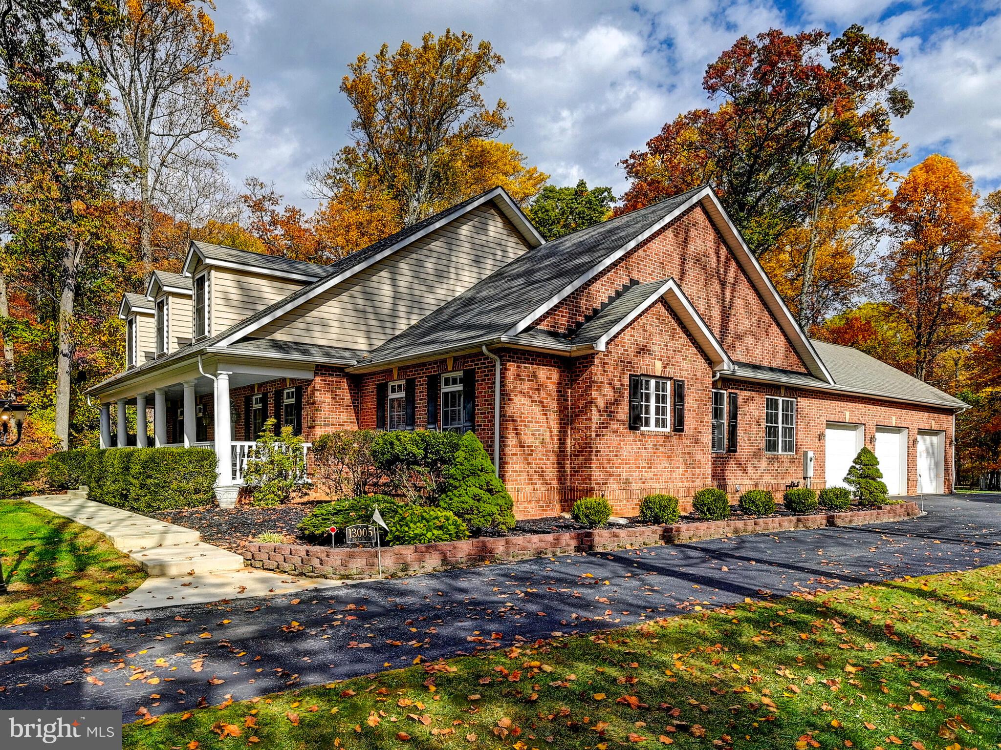 13005 Dover Road Reisterstown, MD 21136 - Photo 12 of 39 Three car garage