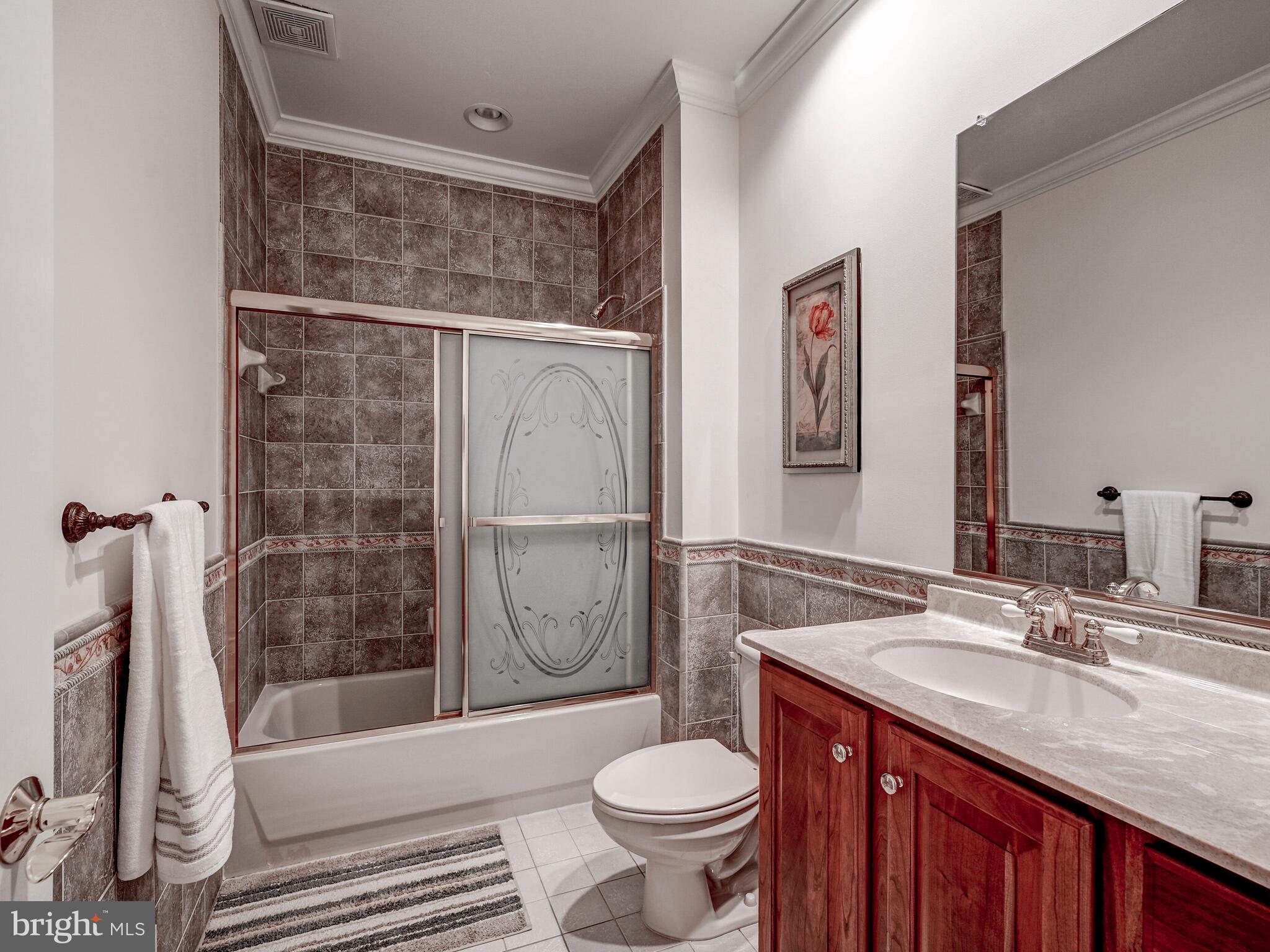 13005 Dover Road Reisterstown, MD 21136 - Photo 24 of 39 Main level full bath