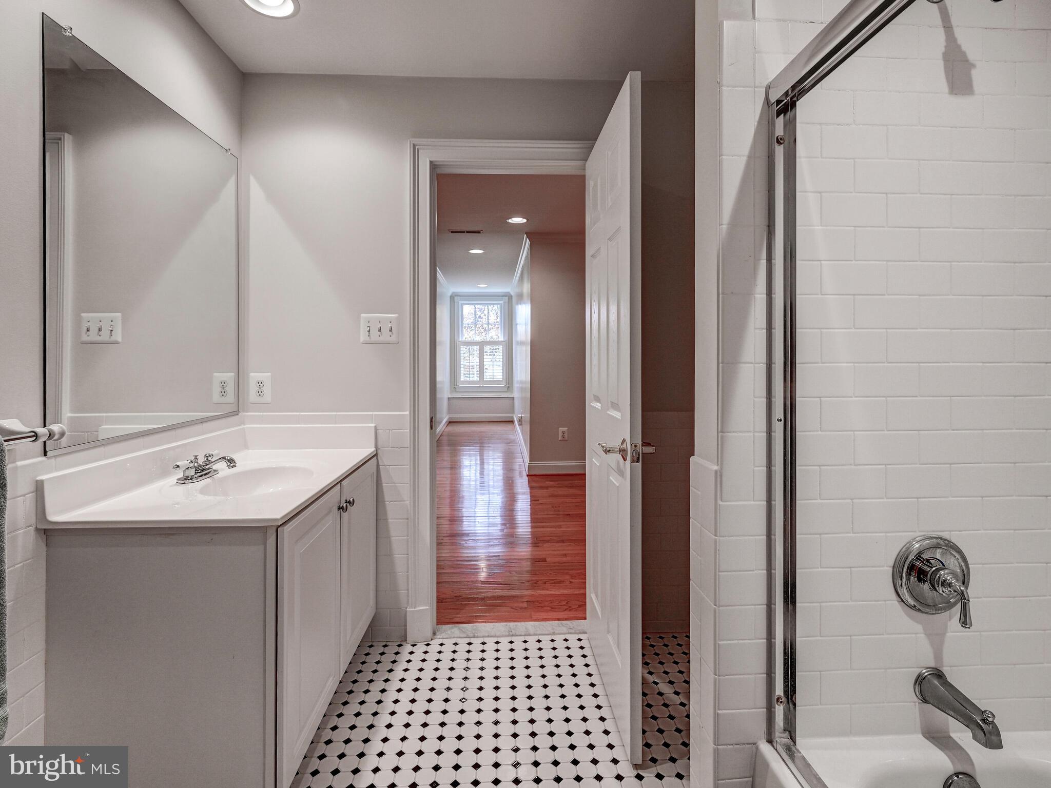 13005 Dover Road Reisterstown, MD 21136 - Photo 30 of 39 Upper level full bath