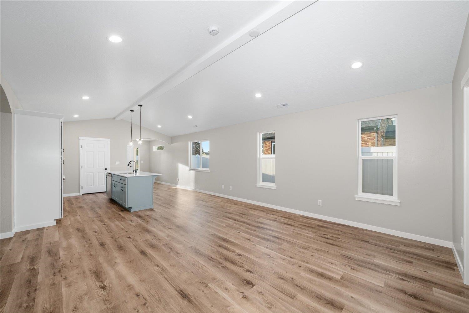 1009 South Century Road Spokane Valley, WA 99037 - Photo 9 of 33 Gallery Image 9