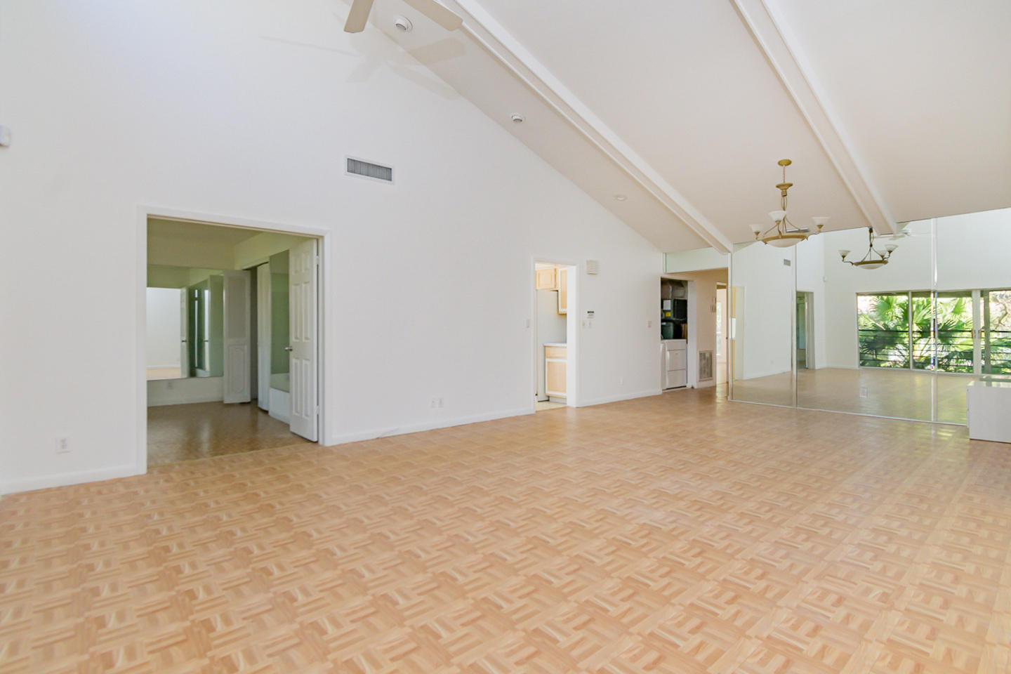 6141 Old Court Road, Unit 230 Boca Raton, FL 33433 - Photo 2 of 35 20