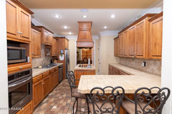 $605,000 | 6114 East Whitney Street, Crowley, LA 70526
