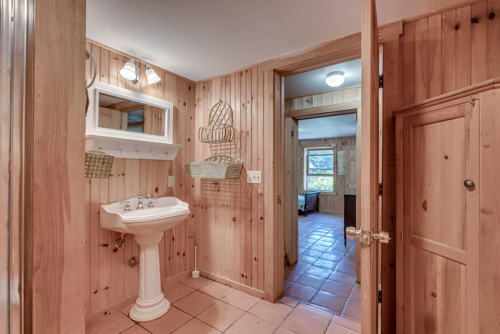 39 Alderbrook Road Portland, ME 04108 - Photo 32 of 51 037_39alderbrookrdportland-27