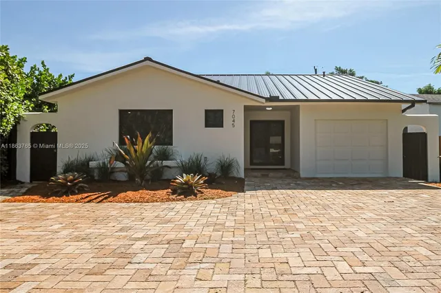 $898,500 | 7045 Southwest 83rd Place, Miami, FL 33143