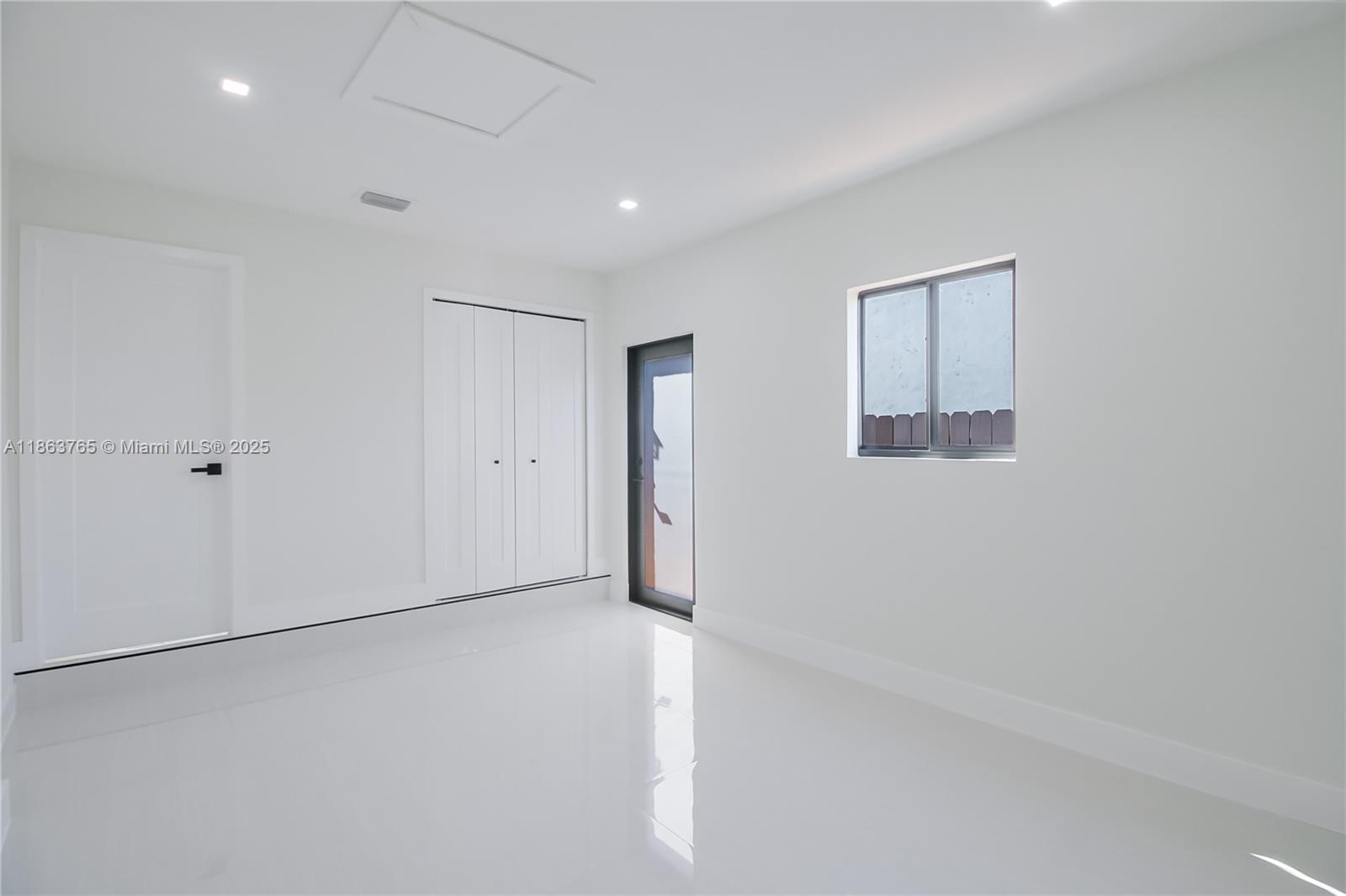 7045 Southwest 83rd Place Miami, FL 33143 - Photo 16 of 21