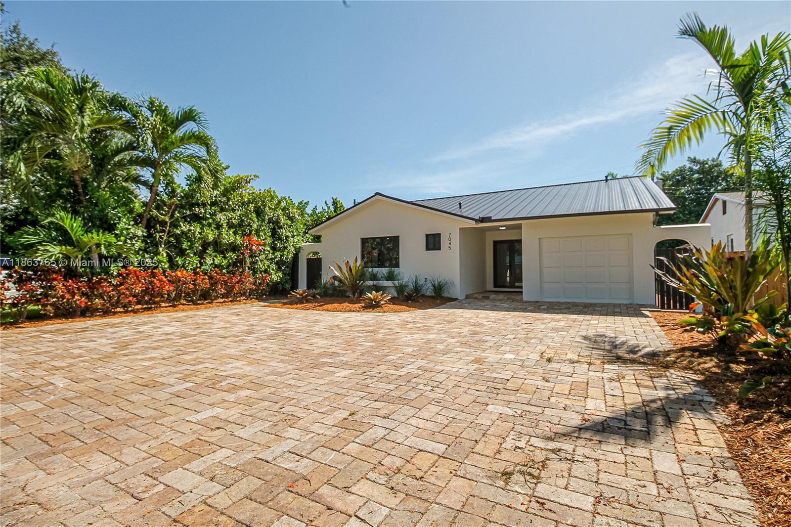 7045 Southwest 83rd Place Miami, FL 33143 - Photo 2 of 21