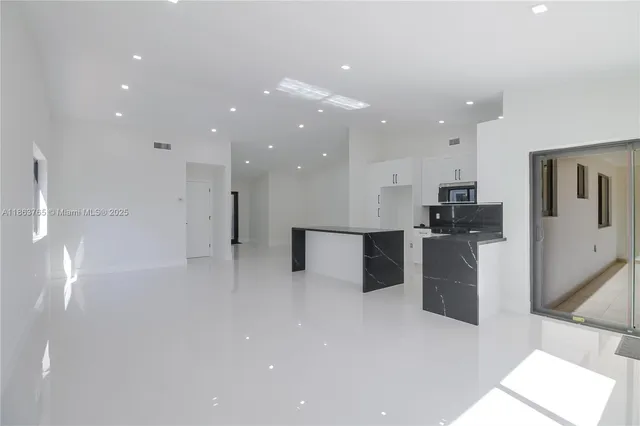 $898,500 | 7045 Southwest 83rd Place, Miami, FL 33143