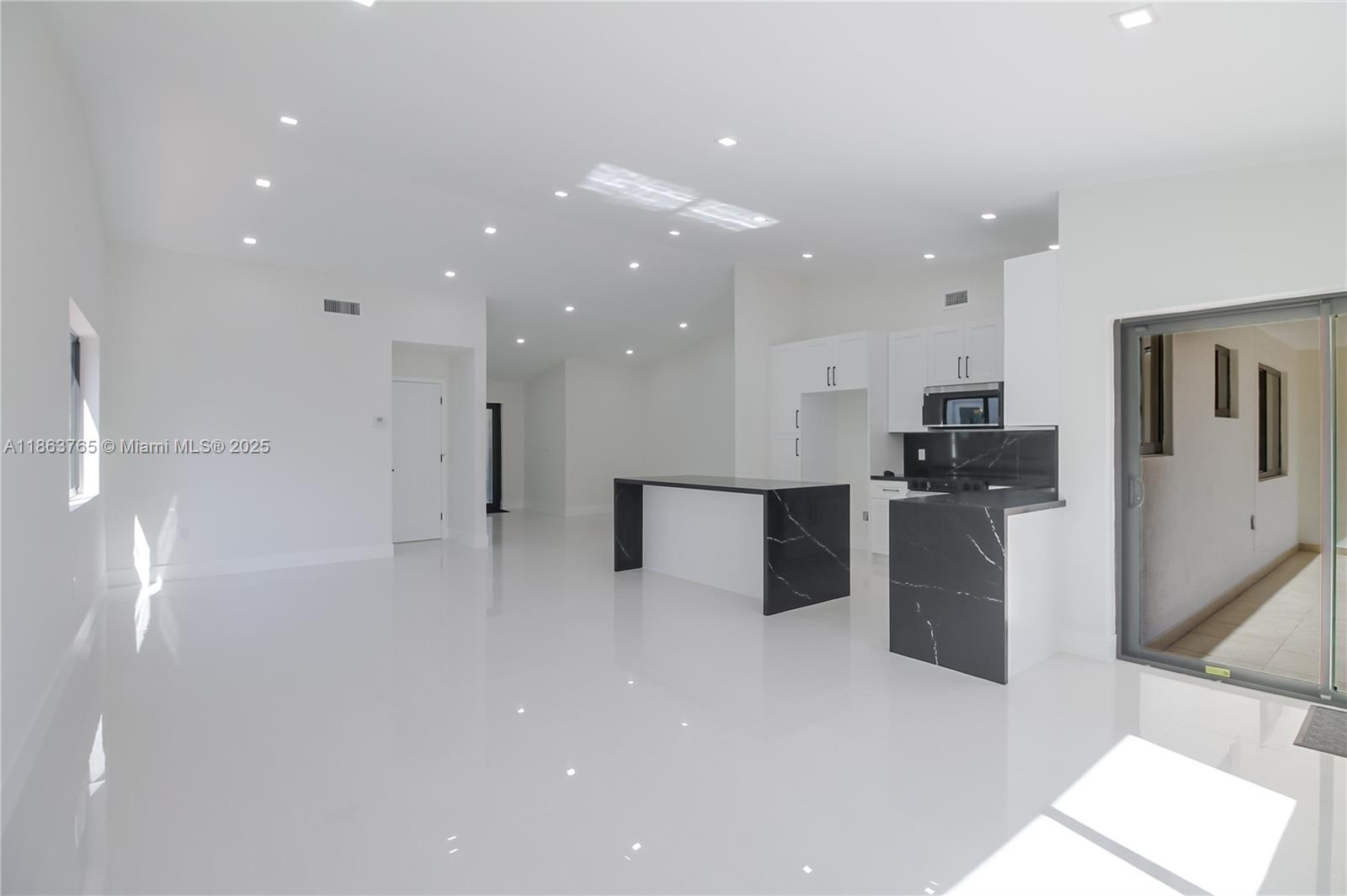 7045 Southwest 83rd Place Miami, FL 33143 - Photo 8 of 21