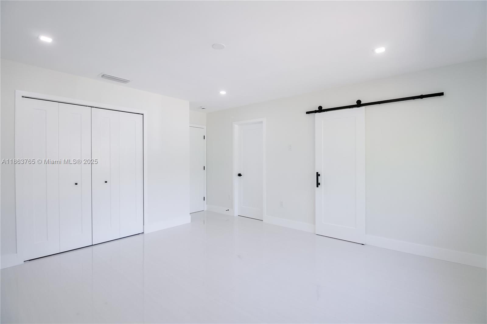 7045 Southwest 83rd Place Miami, FL 33143 - Photo 10 of 21