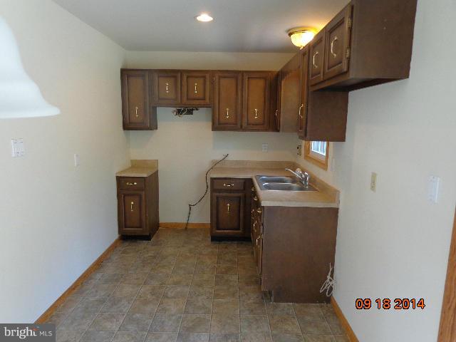 20732 El Rancho Road Boonsboro, MD 21713 - Photo 8 of 16 Kitchen