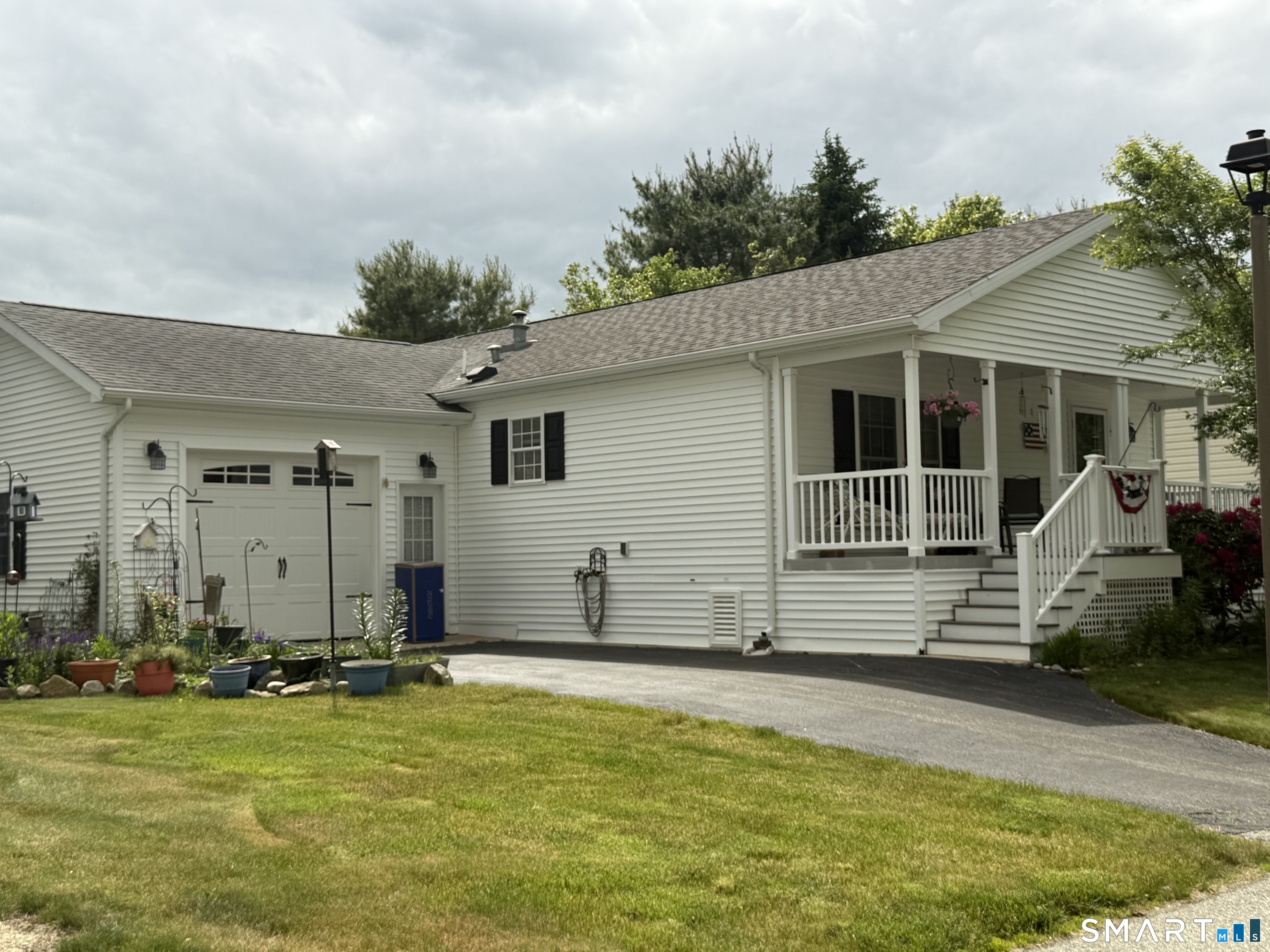 11 Cliff Road Ledyard, CT 06339 - Photo 3 of 26