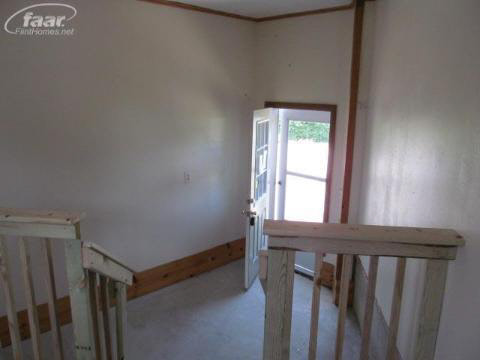 10329 Coldwater Road Flushing, MI 48433 - Photo 7 of 37 20185811-6.JPG