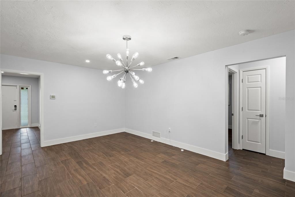3405 South Lockwood Ridge Road Sarasota, FL 34239 - Photo 16 of 43