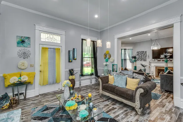 $215,000 | 1110 Jackson Avenue, Yazoo City, MS 39194