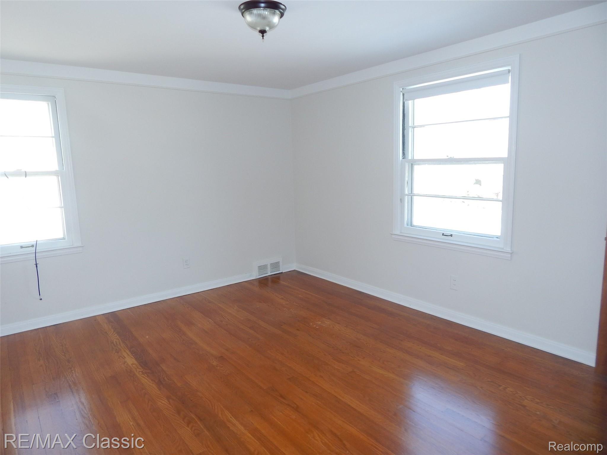 1705 Broadstone Road Grosse Pointe, MI 48236 - Photo 23 of 31 DSCN4732.JPG