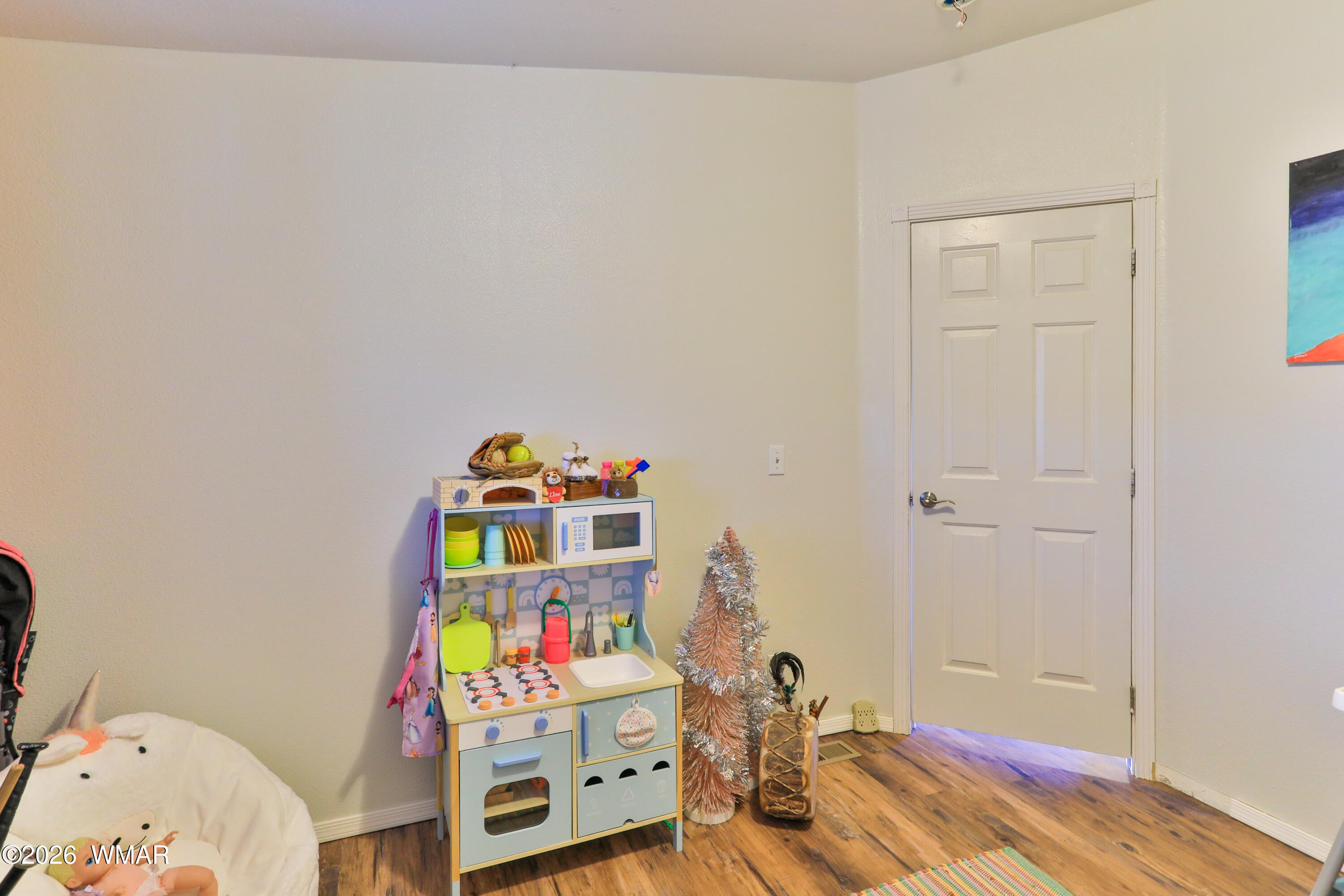 4402 McLaws Road Holbrook, AZ 86025 - Photo 37 of 46 Room B (3)