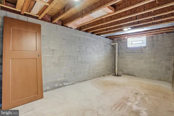 $425,000 | 109 Donnelly Avenue, Aston, PA 19014