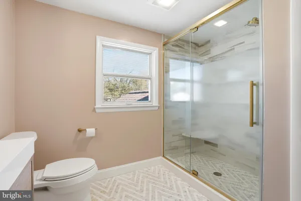 $425,000 | 109 Donnelly Avenue, Aston, PA 19014