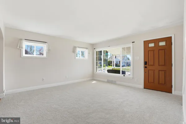 $425,000 | 109 Donnelly Avenue, Aston, PA 19014