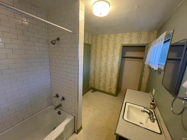 $1,650 | 2625 South Smith Road, Bloomington, IN 47401