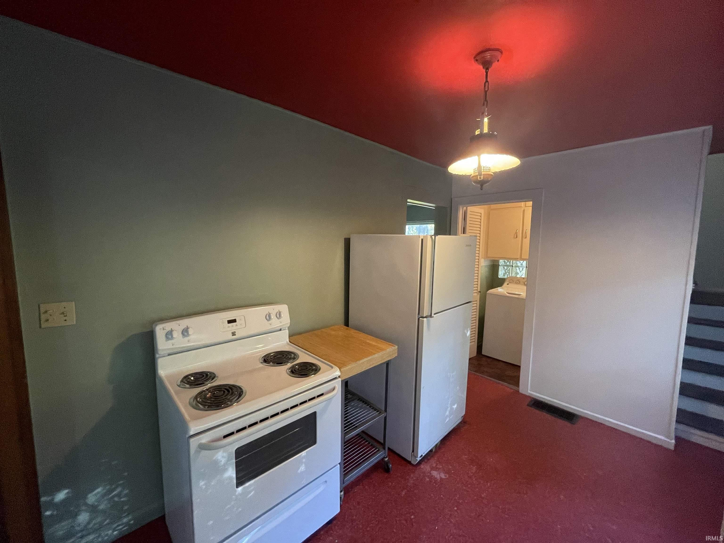 2625 South Smith Road Bloomington, IN 47401 - Photo 8 of 29