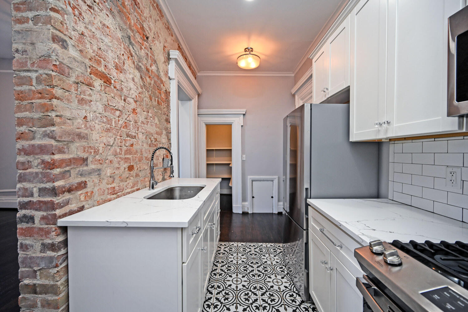 229 Riverside Drive, Unit 1F Covington, KY 41011 - Photo 16 of 40 229RiversideDr1F_24