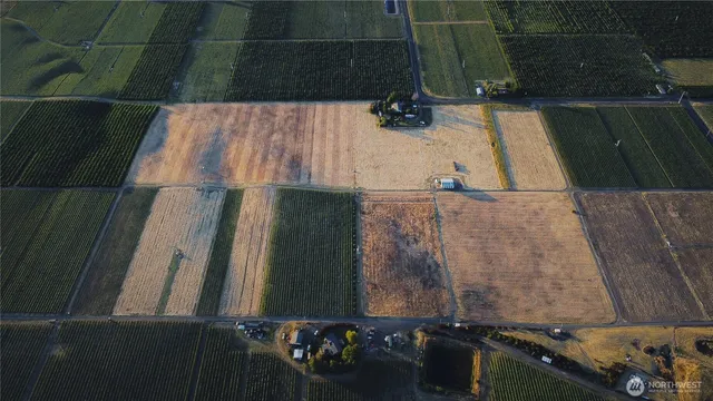 an aerial view of a fireplace