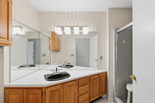 $429,000 | 800 Cambridge Drive, Paxton, IL 60957