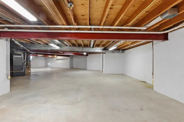 $429,000 | 800 Cambridge Drive, Paxton, IL 60957