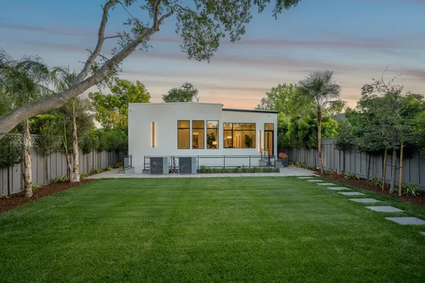 $16,980,000 | 1027 Waverley Street, Palo Alto, CA 94301