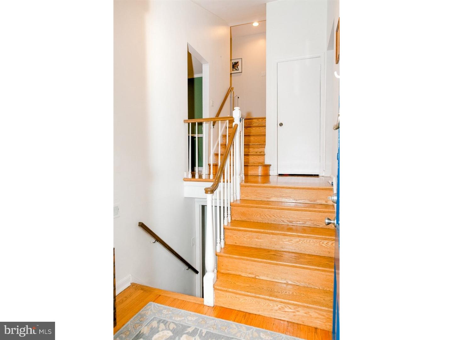 227 Arden Road Conshohocken, PA 19428 - Photo 9 of 23 Hallway