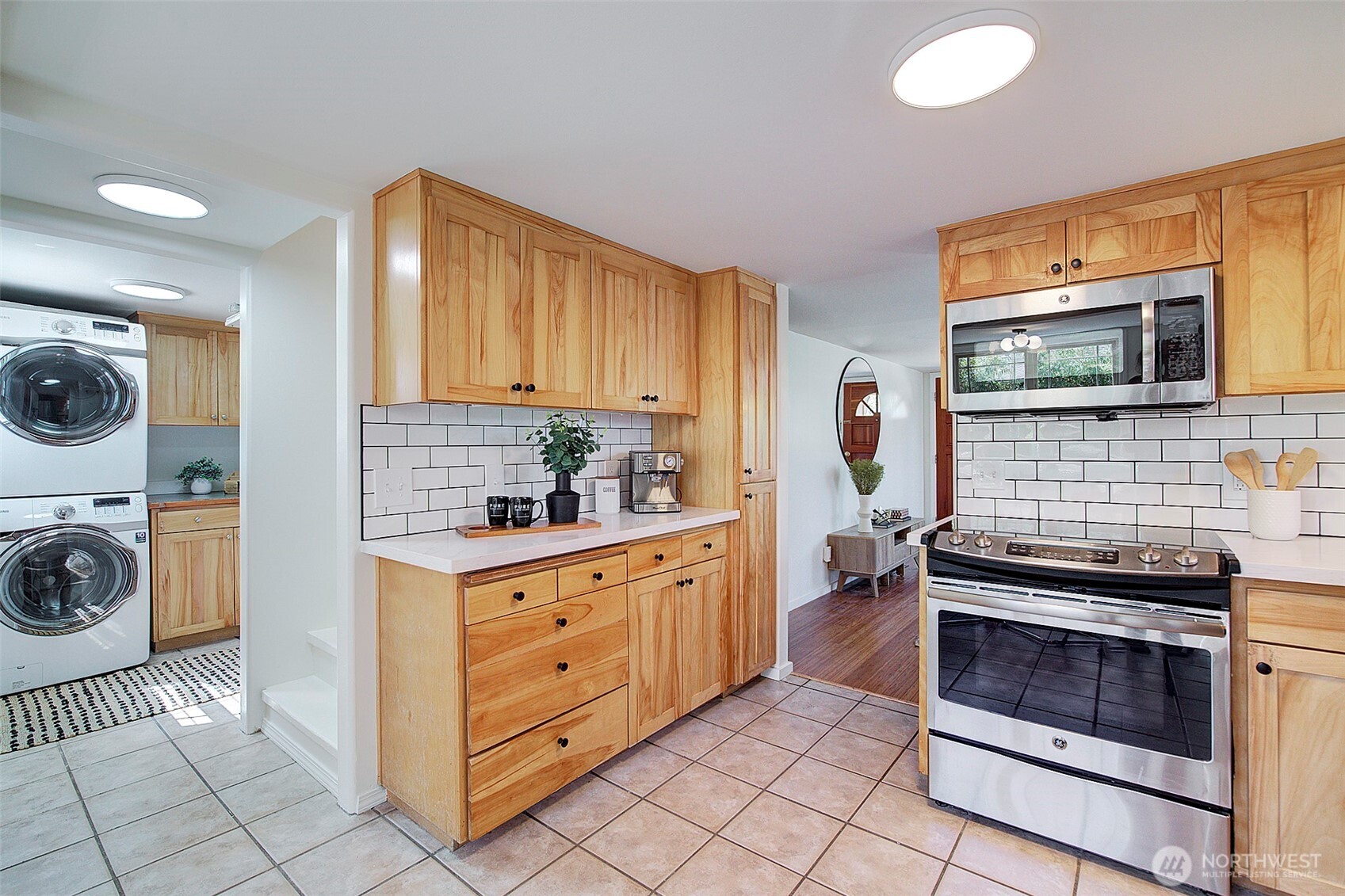 747 North 89th Street Seattle, WA 98103 - Photo 11 of 31