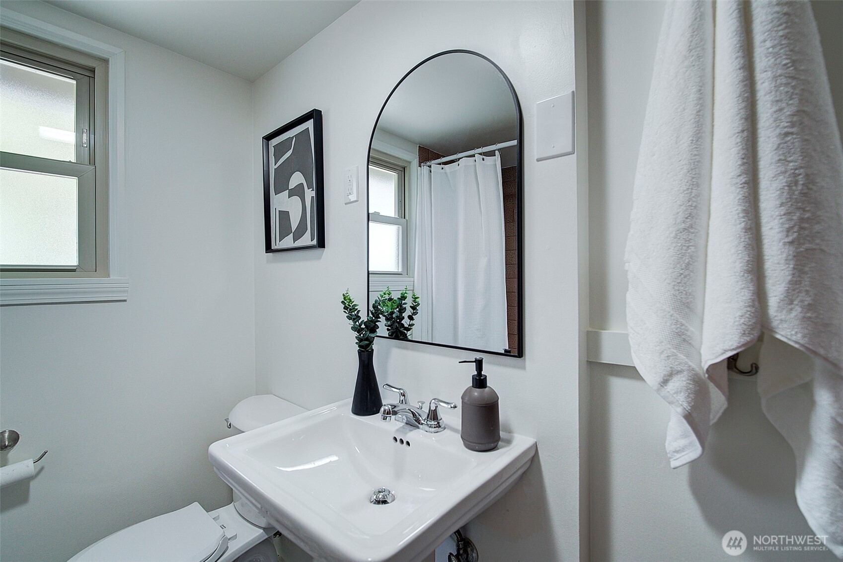 747 North 89th Street Seattle, WA 98103 - Photo 16 of 31