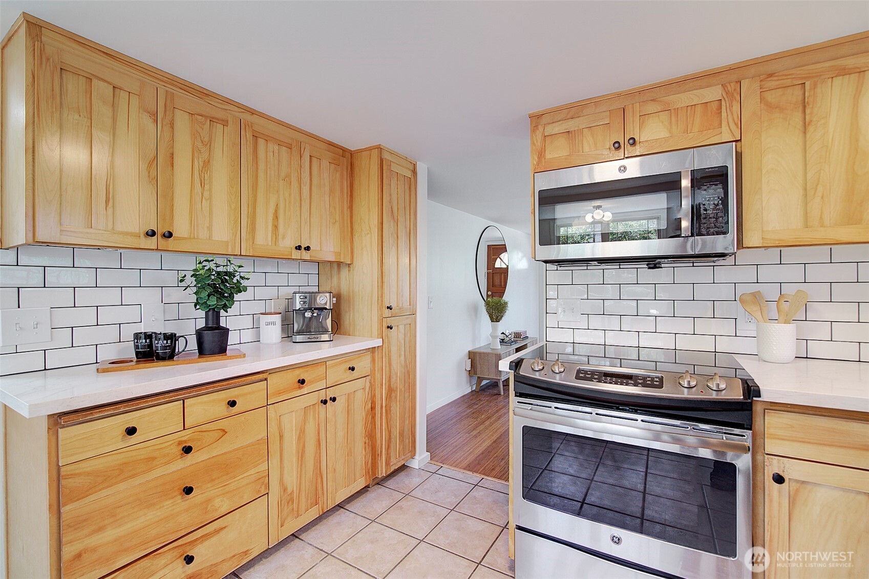 747 North 89th Street Seattle, WA 98103 - Photo 10 of 31