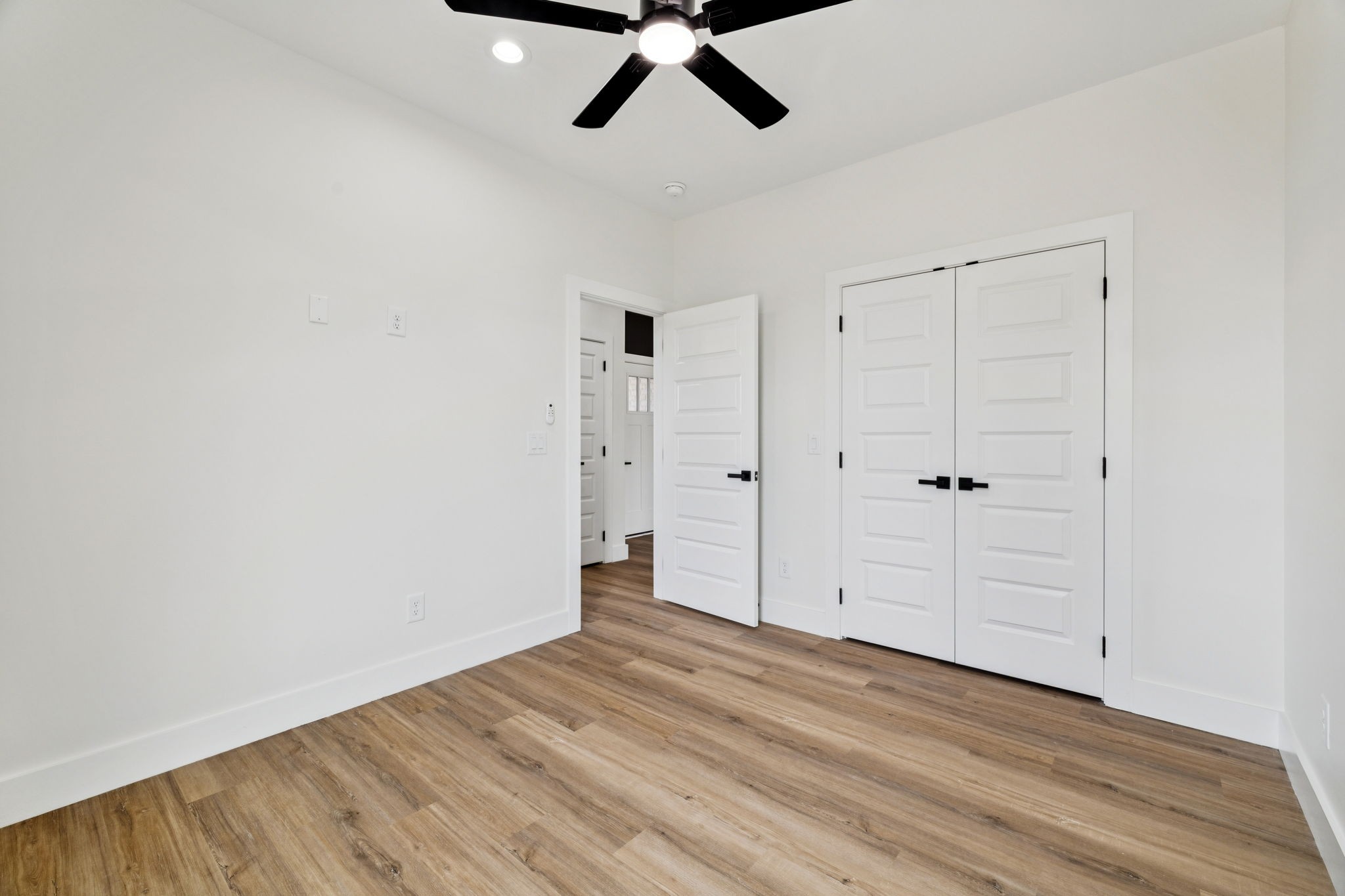 6437 Hopewell Road Springfield, TN 37172 - Photo 47 of 87 a view of empty room with wooden floor