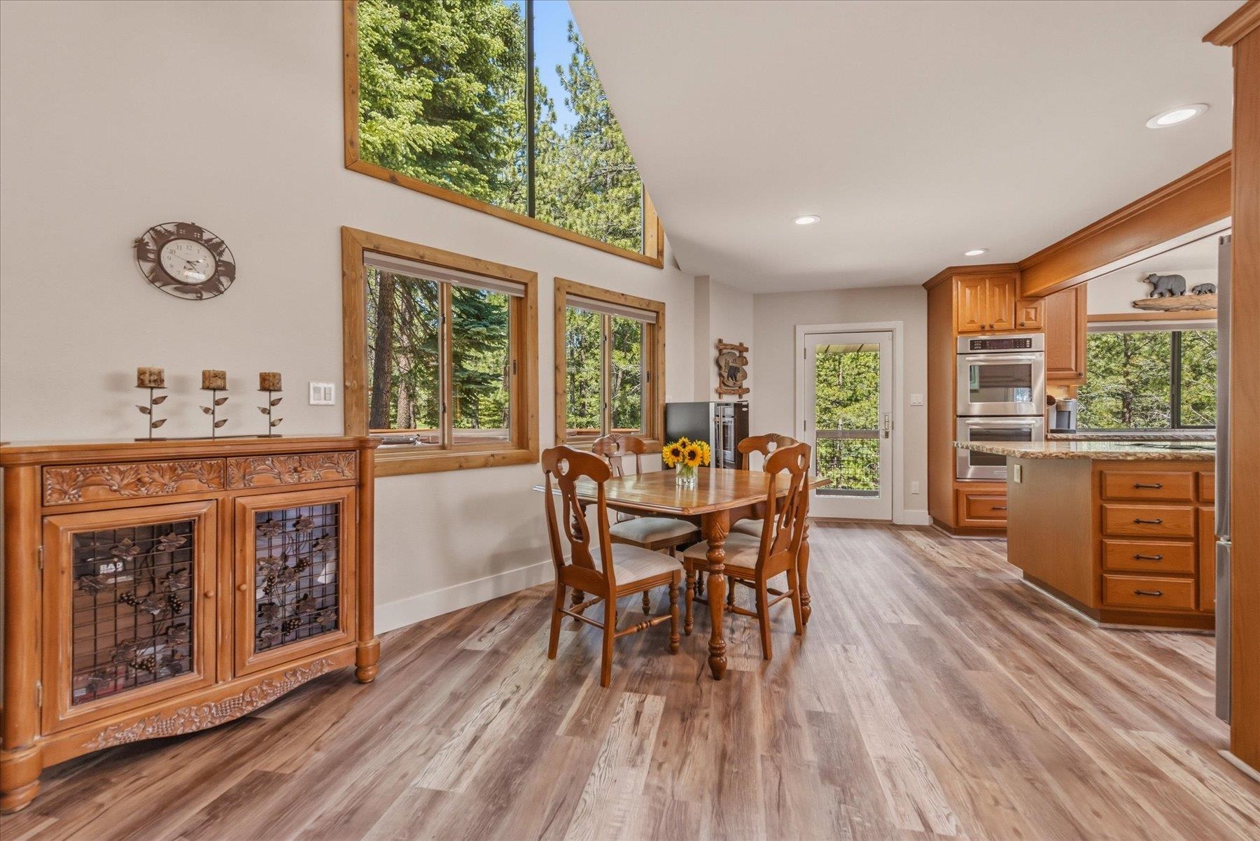 11442 Chalet Road Truckee, CA 96161 - Photo 8 of 28
