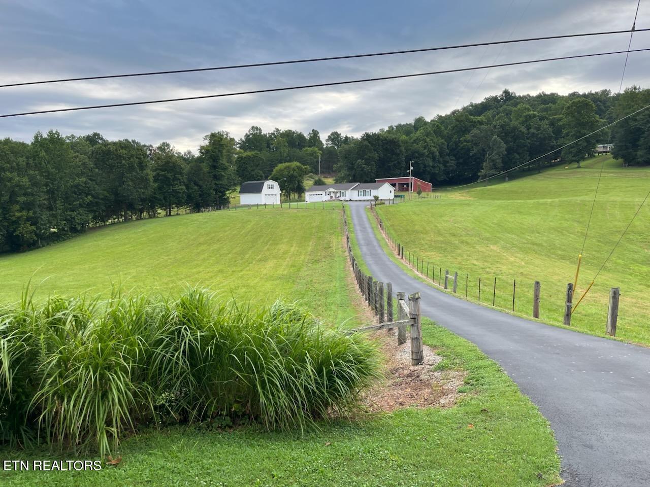 812 New Clear Branch Road Rocky Top, TN 37769 - Photo 26 of 30 IMG954964