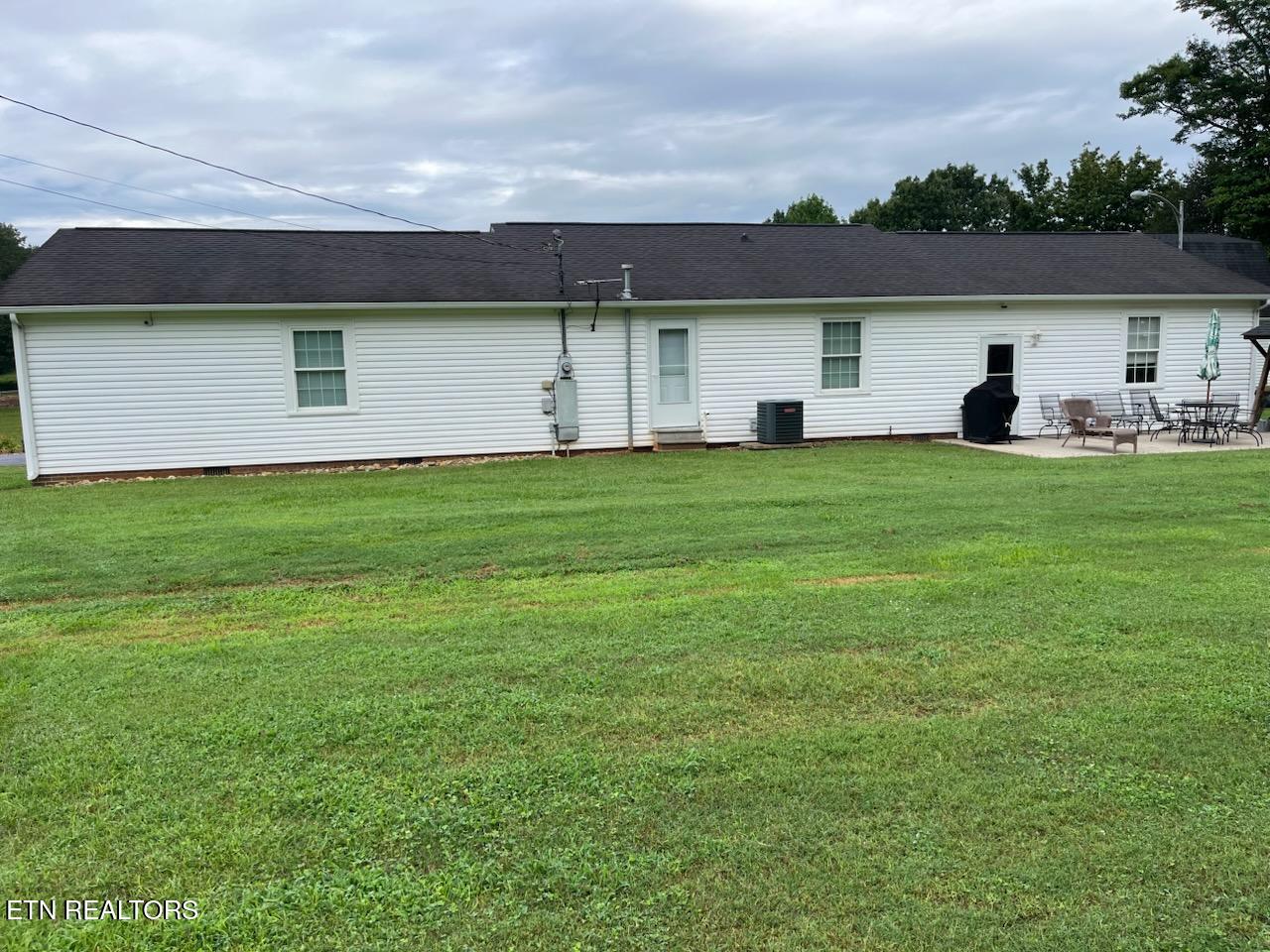 812 New Clear Branch Road Rocky Top, TN 37769 - Photo 4 of 30 IMG954984