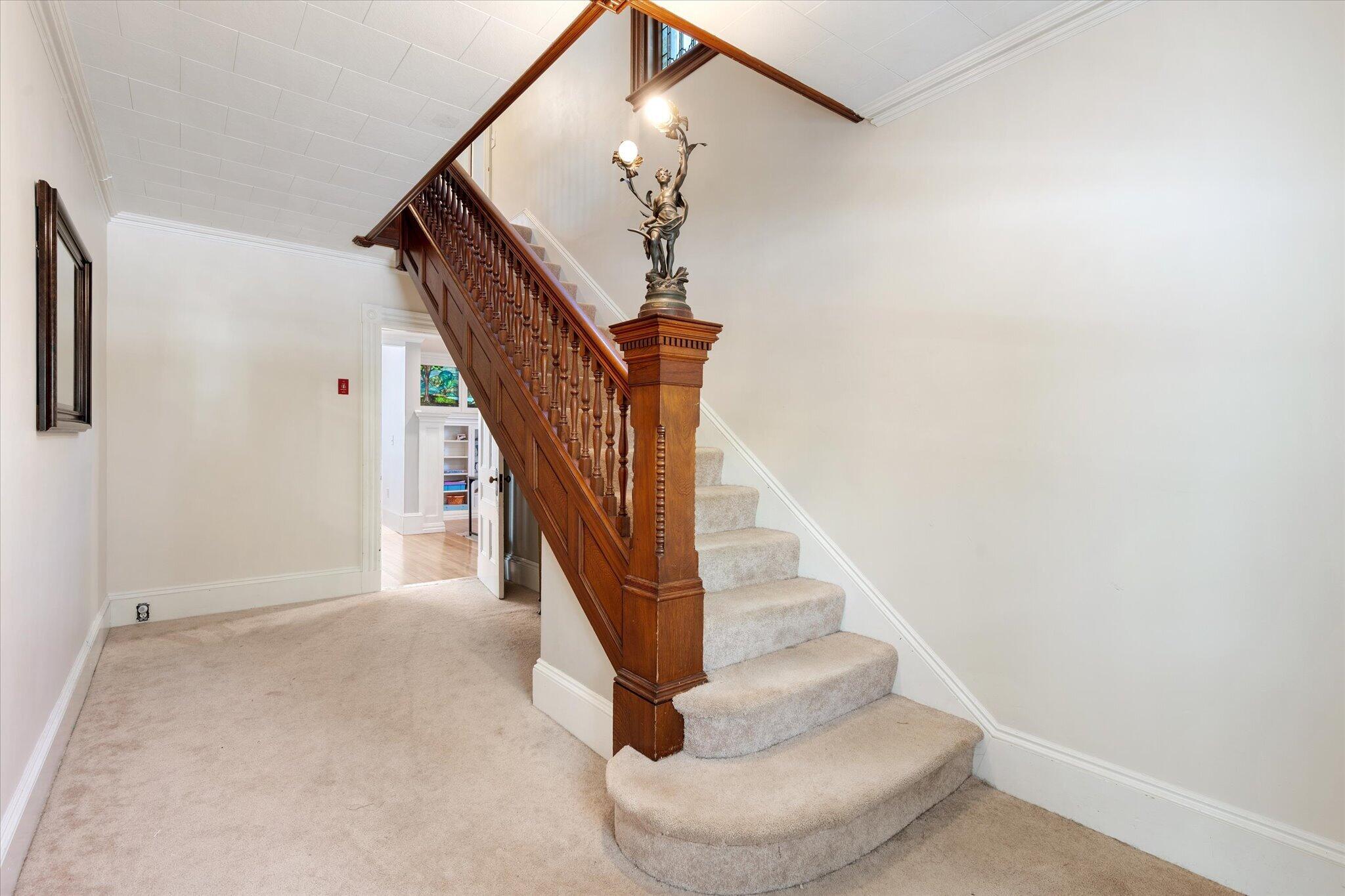 132 Main Road South Hampden, ME 04444 - Photo 34 of 71 26-Foyer