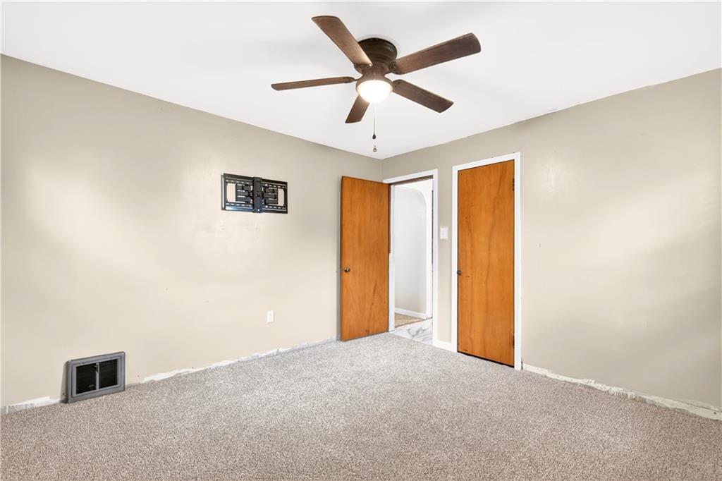 124 Bunker Hill Road Aliquippa, PA 15001 - Photo 22 of 37 a view of an empty room