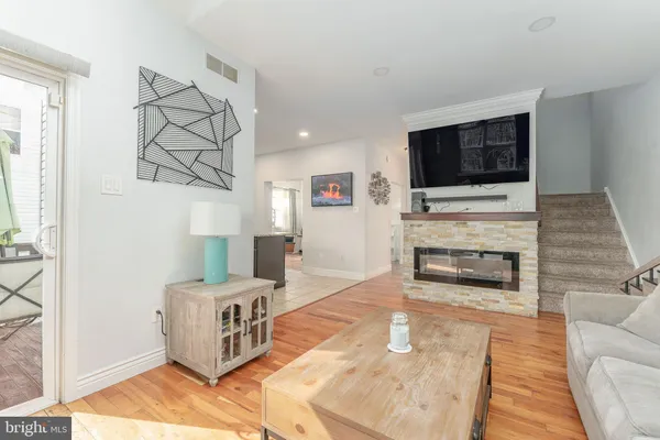 $460,000 | 4 Cannon Court, Upper Chichester, PA 19061