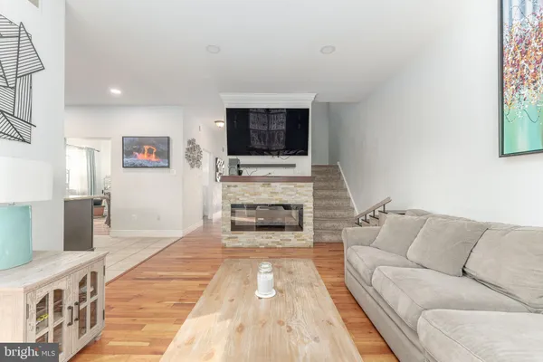 $460,000 | 4 Cannon Court, Upper Chichester, PA 19061