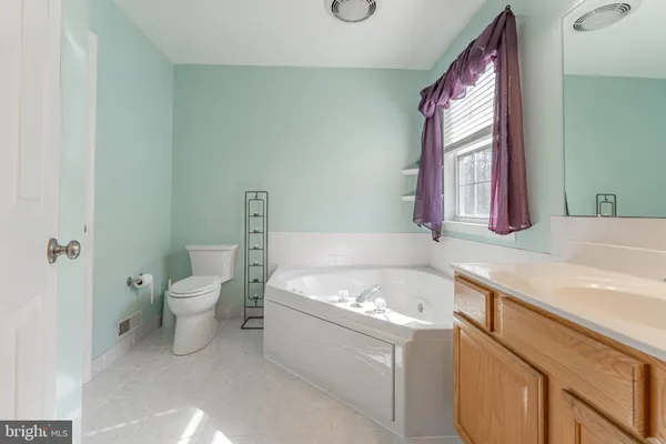 $460,000 | 4 Cannon Court, Upper Chichester, PA 19061