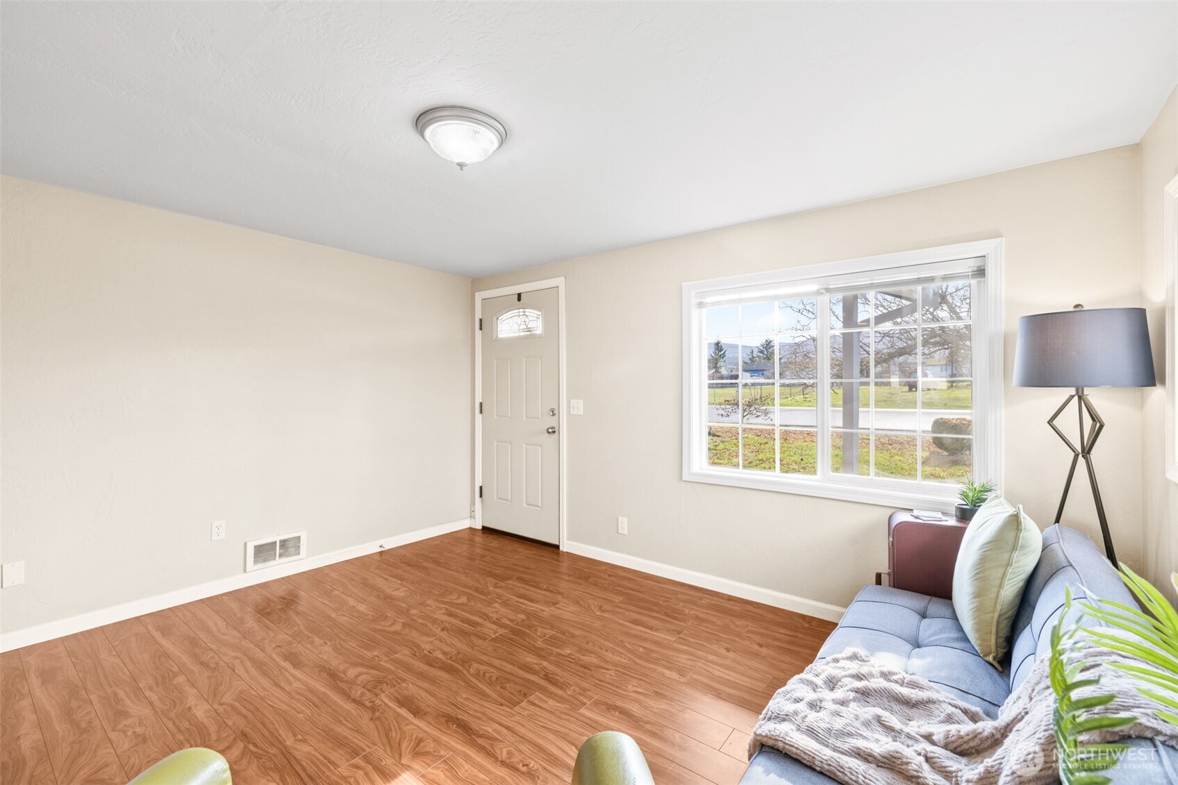 436 West Alder Street Sequim, WA 98382 - Photo 16 of 39