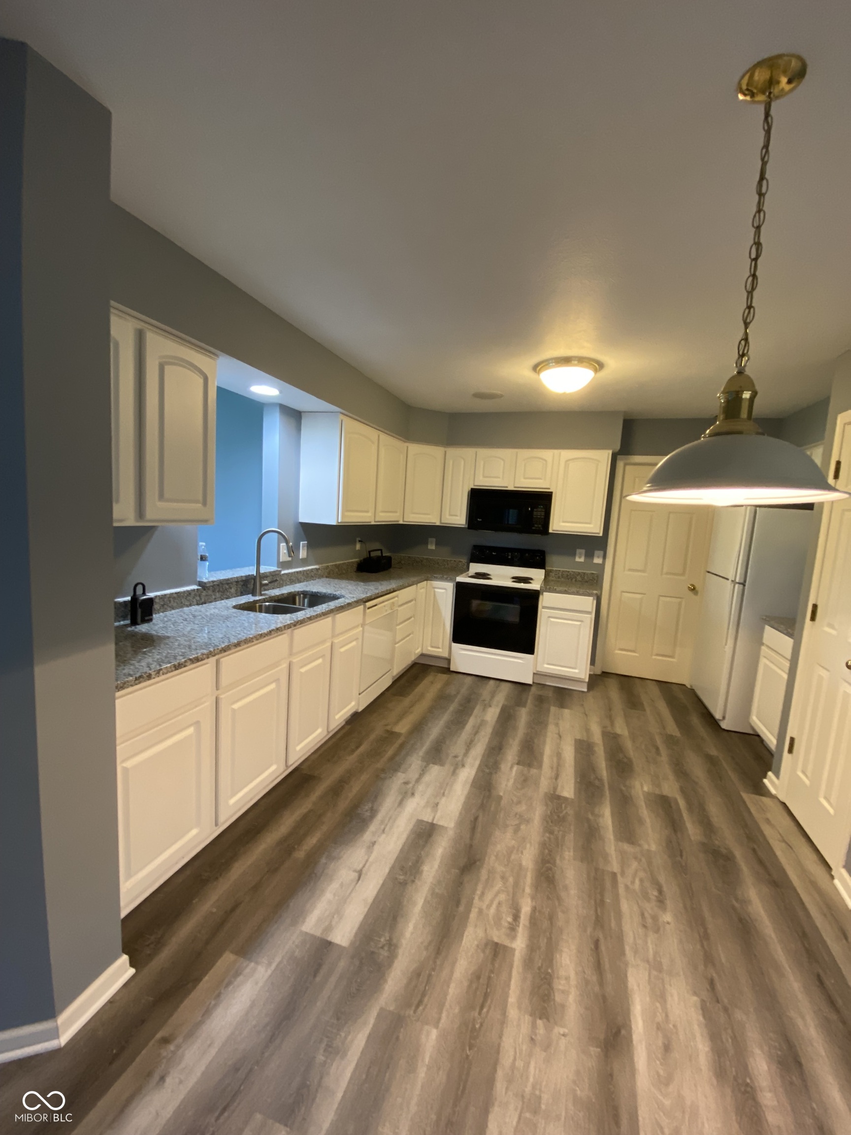 11636 Hamble Drive Indianapolis, IN 46235 - Photo 2 of 21