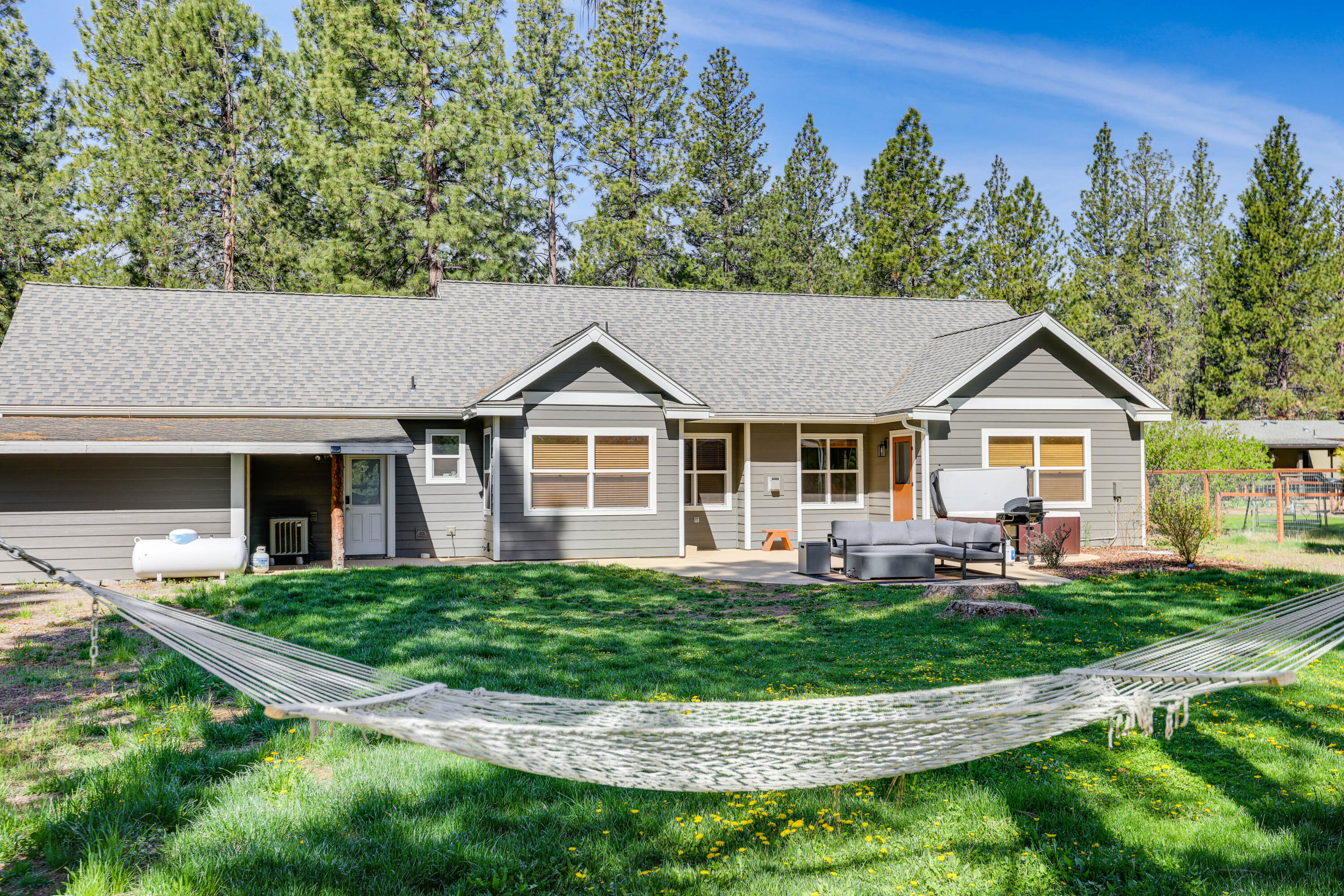 59922 Navajo Road Bend, OR 97702 - Photo 15 of 49 Set-0004