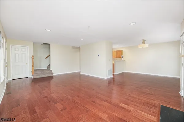 $3,300 | 902 Wendover Court, Randolph, NJ 07869